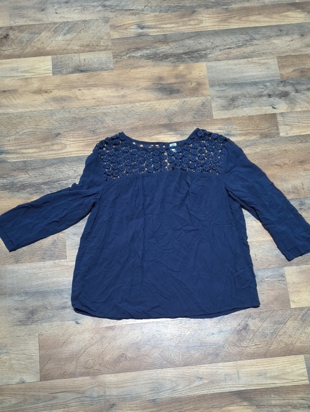 Old Navy Navy Crochet Yoke 3/4 Sleeve Top
